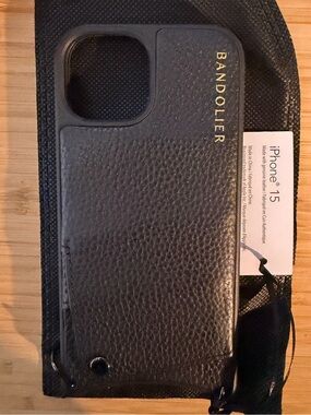 BANDOLIER CROSSBODY iPHONE 15 CASE IN BLACK/PEWTER